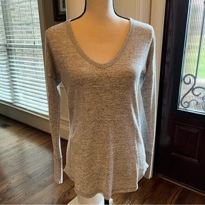 Abercrombie & Fitch Soft & Cozy Gray Long Sleeve Sweater V-Neck Size Small